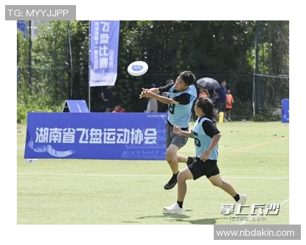 深圳飞盘队与成都飞盘队赛后技术分析与战术复盘探讨