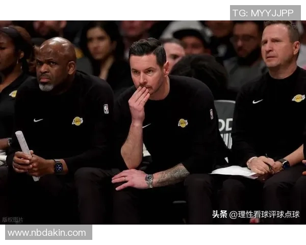 湖人主帅战术调整，引领球队冲刺季后赛